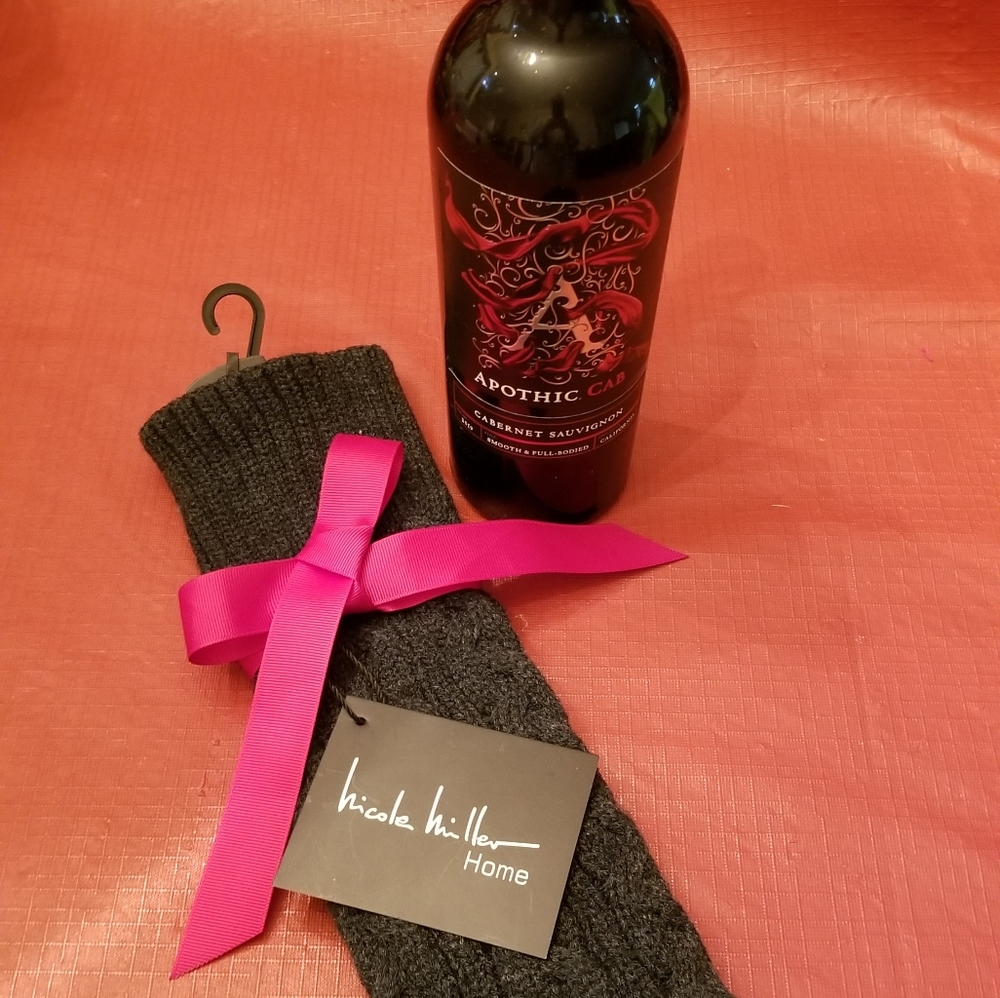 Wool Cable Wine Sock w/bow